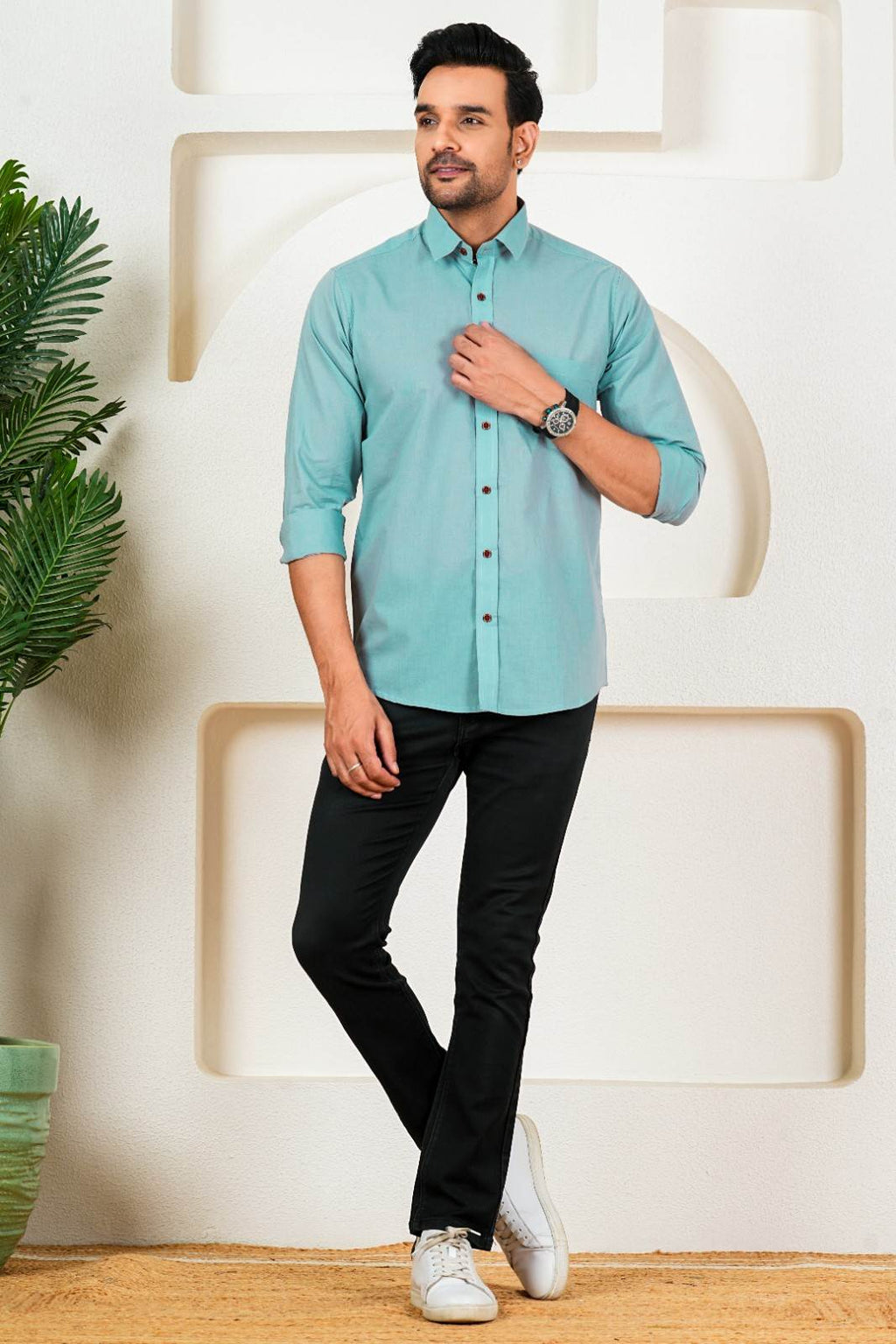 Men's Solid Sky Blue Full Sleeve Shirt