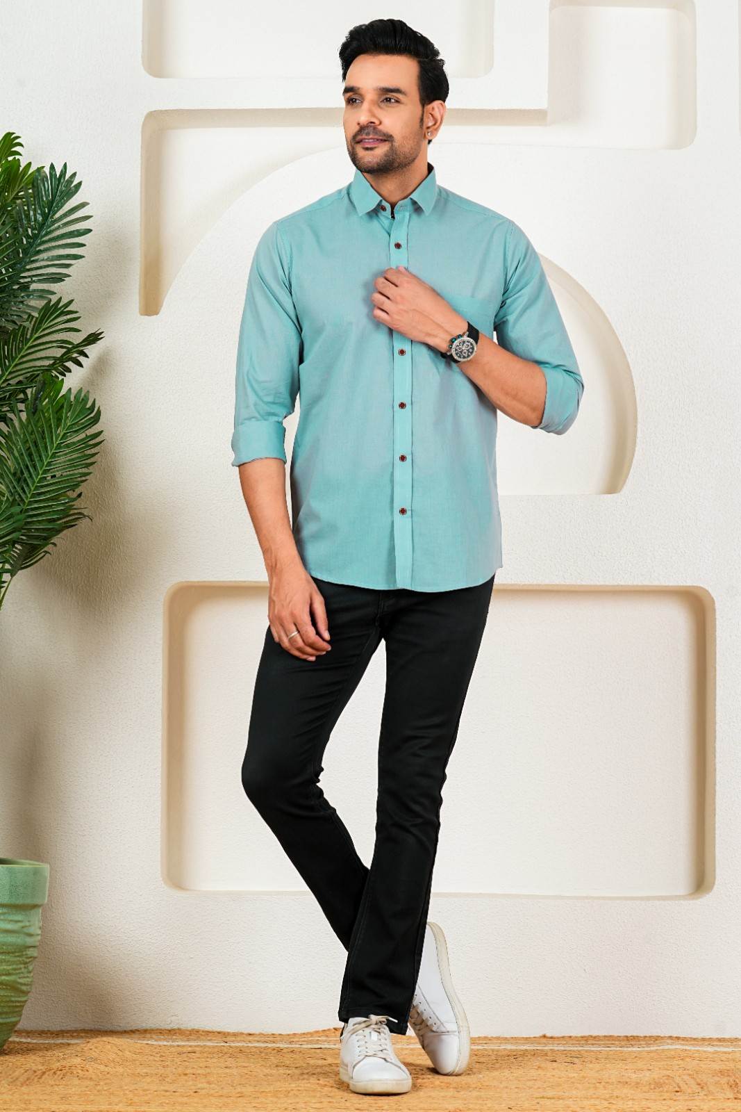 Men's Solid Sky Blue Full Sleeve Shirt